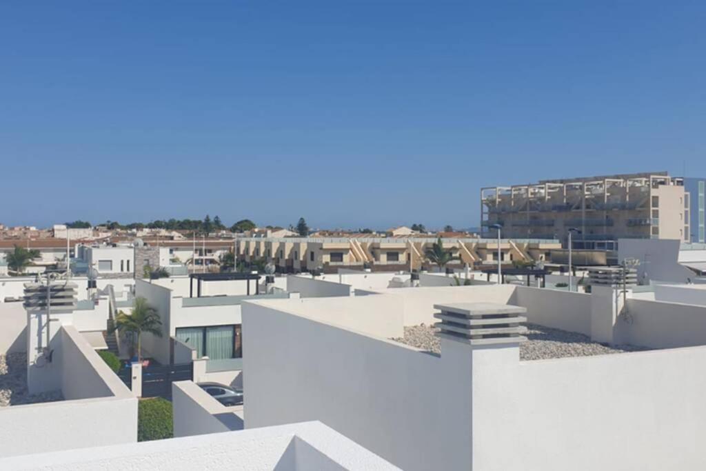 Premium Strandnaera Villa Lo Pagan -Byggd 2020 سان بيذرو ذيل بيناتا المظهر الخارجي الصورة