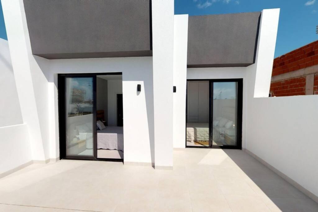 Premium Strandnaera Villa Lo Pagan -Byggd 2020 سان بيذرو ذيل بيناتا المظهر الخارجي الصورة