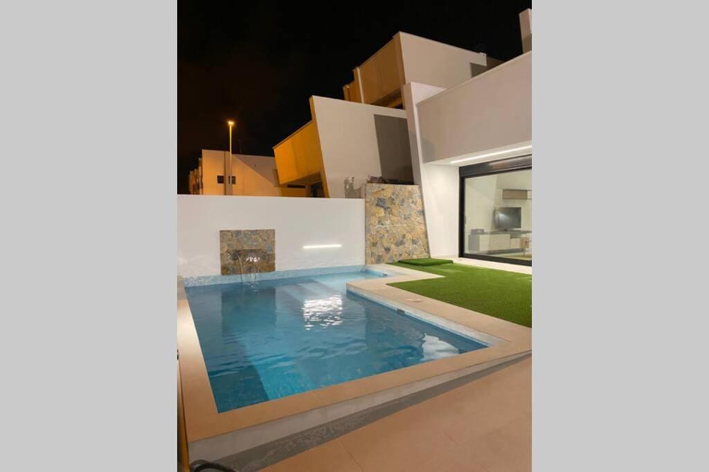 Premium Strandnaera Villa Lo Pagan -Byggd 2020 سان بيذرو ذيل بيناتا المظهر الخارجي الصورة