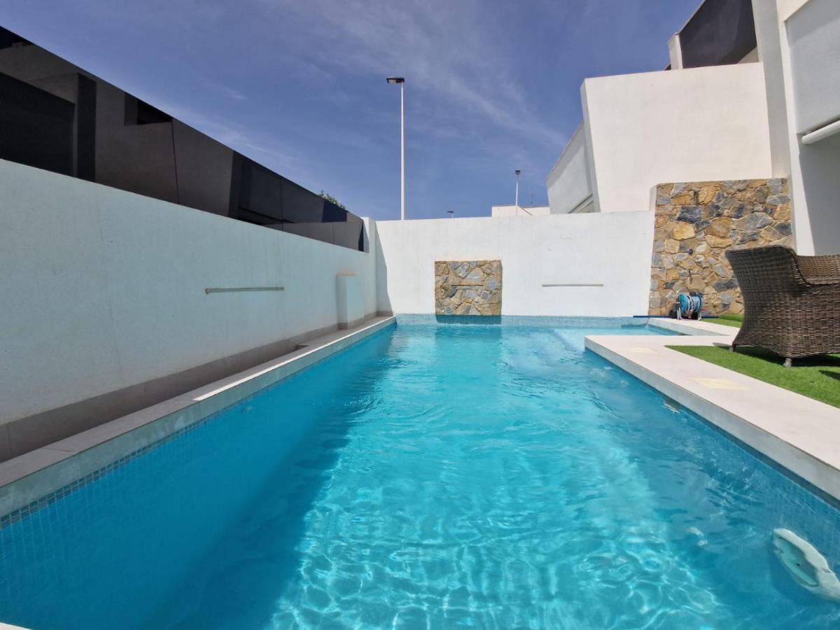 Premium Strandnaera Villa Lo Pagan -Byggd 2020 سان بيذرو ذيل بيناتا المظهر الخارجي الصورة